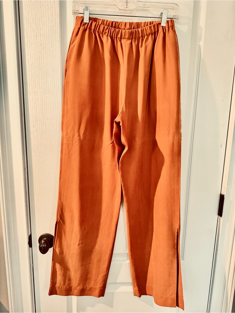 Neiman Marcus 🧡 Dark Orange Silk Pants, so soft, women’s size medium